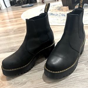 Leather platform Dr Marten Chelsea boots